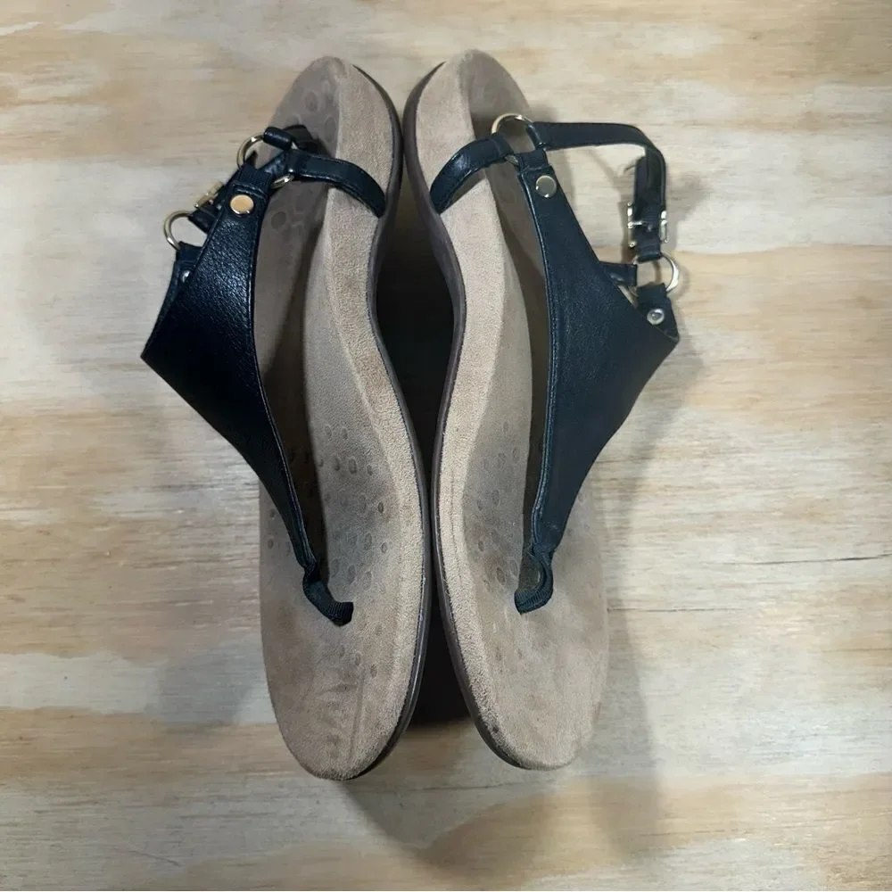 Vionic Kirra Black Leather T Strap Sandals Women’s Size 9.5